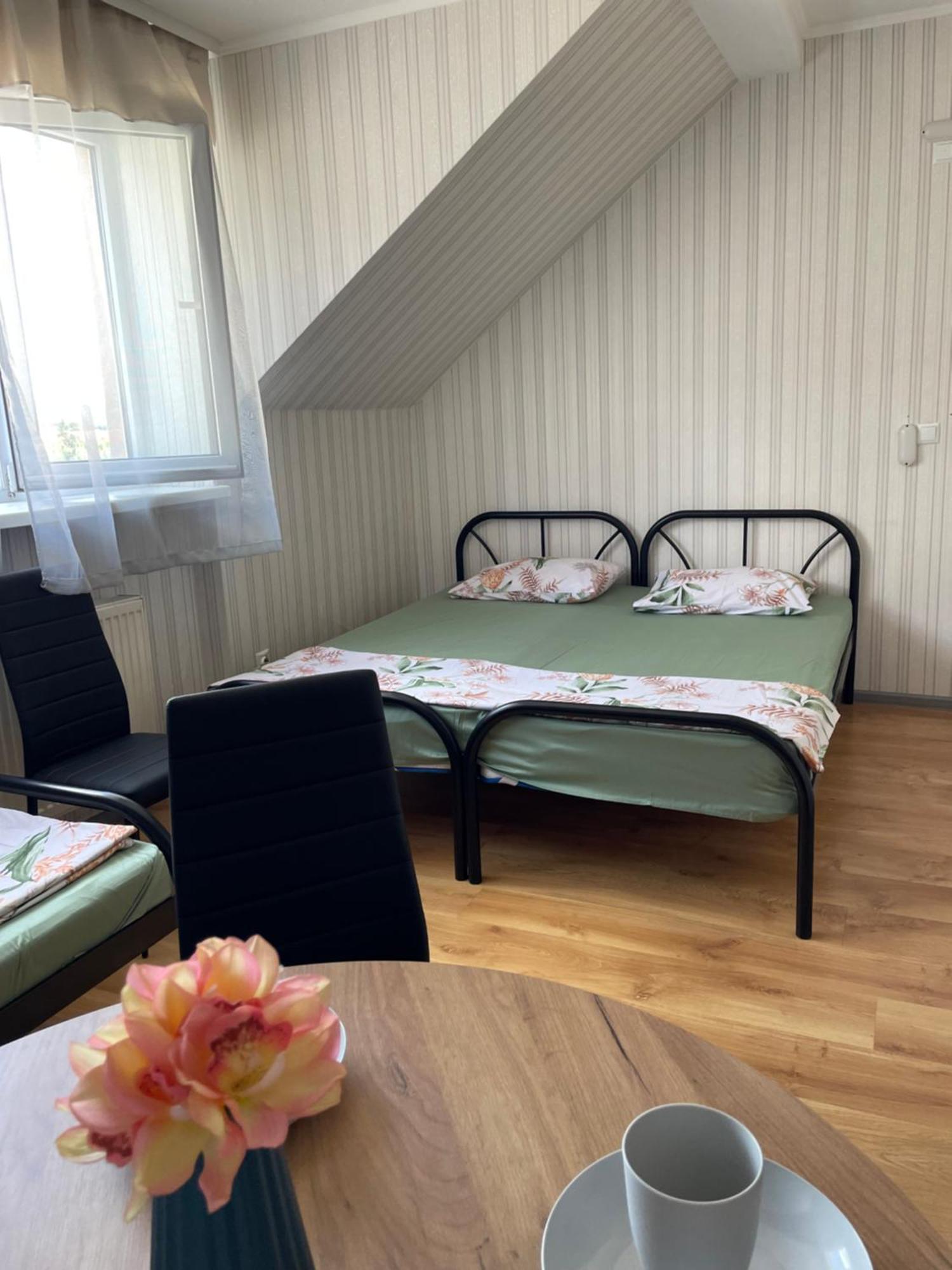 Vip Hostel Mukacheve Bagian luar foto