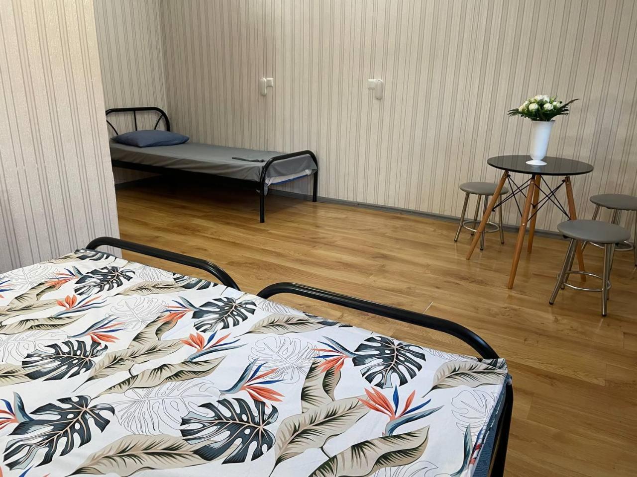 Vip Hostel Mukacheve Bagian luar foto