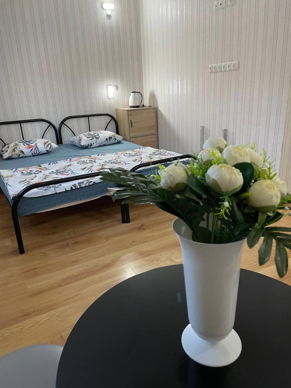 Vip Hostel Mukacheve Bagian luar foto