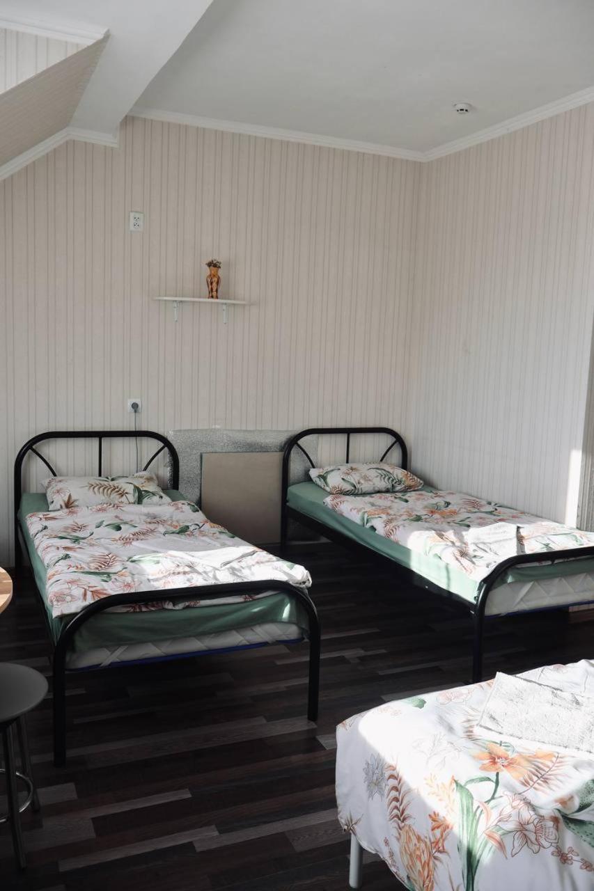 Vip Hostel Mukacheve Bagian luar foto